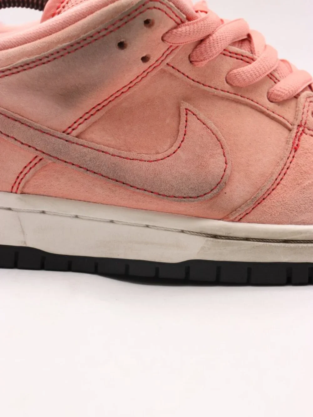 Nike SB Dunk Low Pro PRM Men's Size 9 Pink Pig Atomic Pink Sneakers CV1655-600